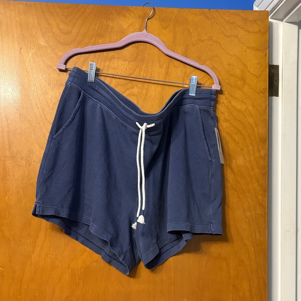 NWT Old Navy Athletic Navy Shorts XL
